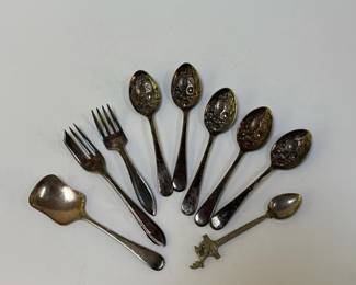 079 mixedlotofninesmallvintagesilverp
