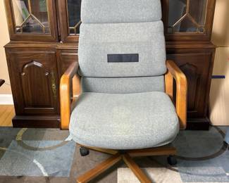 129 globalhibacktilterexecutivechairwi