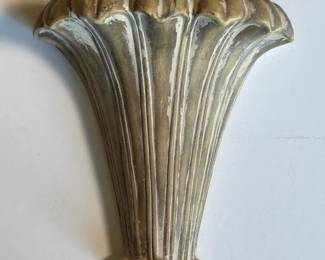 208 resinwallmountedplanter