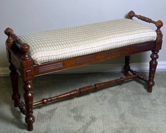 135 colonialrevivalwoodenstoragebenchwi