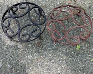 062 pairof8vintagecastironscrolltrive