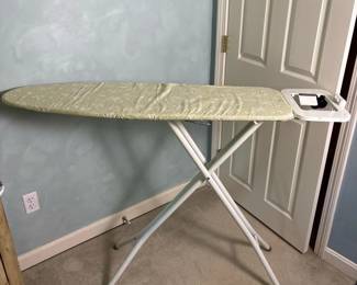 116 polderadjustablefoldingironingboard