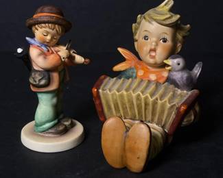 151 pairofgoebelhummelfigurines1984vio