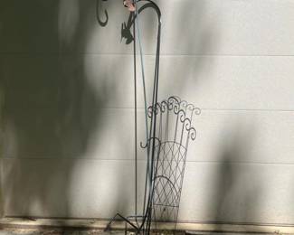 228 metalgardentrelliswithdualshepherd