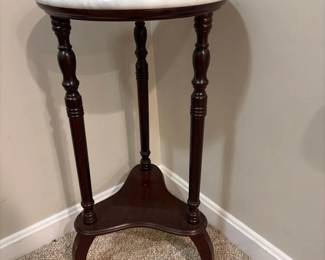 181 roundmarbletopsidetable24tall14d