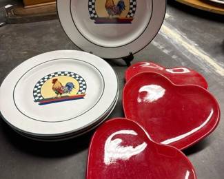068 stonewareroosterdinnerplatescentury