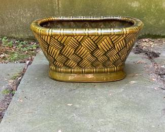 189 vintageolivegreenbasketweaveovalcer