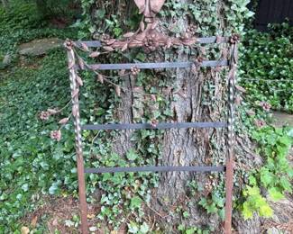 148 vintagemetalgardentrellis