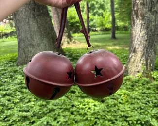 175 pairoftwolargeredmetaljinglebells