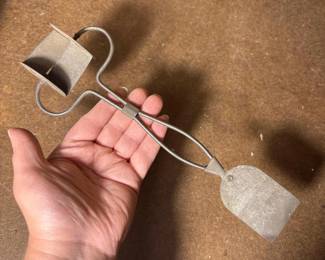 029 vintageprimitivemetalbiscuitcutter