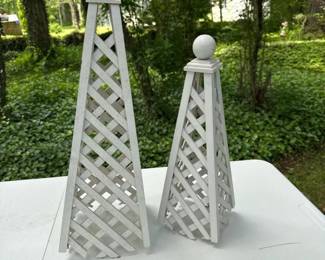 320 pairoflatticewoodengardenobelisks