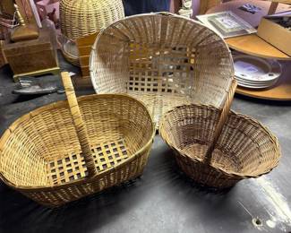 065 setof3mixedsizewovenwickerbaskets