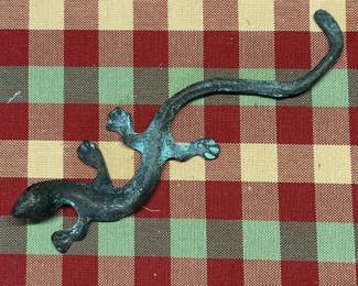 394 smallvintagecastmetallizardfigured