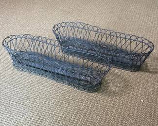 081 pairofvintageovalwirebreadbaskets