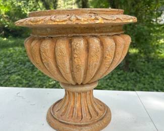 210 eurocraftpaintedflutedplasticgarden