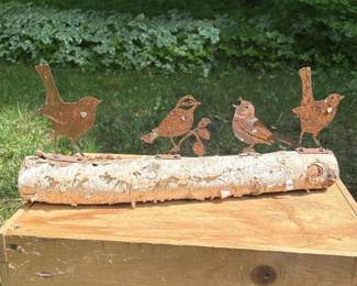 159 rusticmetalbirdsculptureonbirchlog