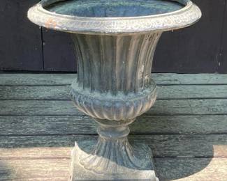 272 plasticflutedvictorianstylegardenur