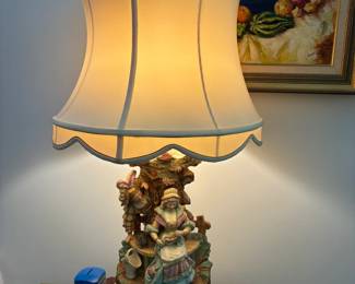 Capodimonte-style table lamp
