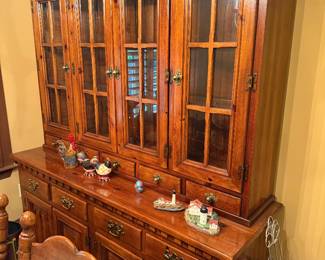 Step Back Copboard/Cabinet