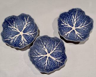 Blue lettuce leaf bowls