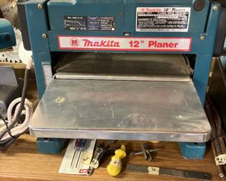 Makita 12" planer