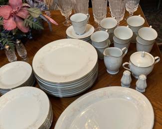 Noritake "Temptation" china set