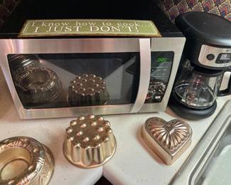 Sharp microwave, Mr Coffee, copper moulds