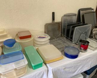 Tupperware, pans