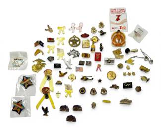 Vintage Pins America, Budweiser, Marlboro, More