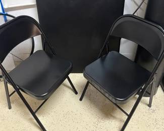 6 Foot Foldable Table With Two Chairs