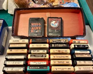 8 tracks 
