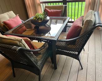 Glass top outdoor patio set 