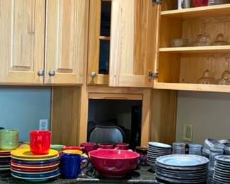 Dinner ware sets