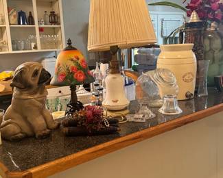 Cookie jars, lamps 