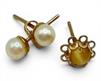 14k Earrings 0.97g