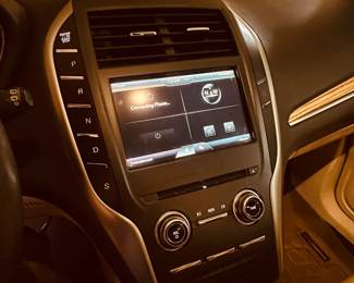 2015 Lincoln MKC - 4 Door Wagon / Sport Utility 2.3L, All Wheel Drive, Runs great, 36K Miles, Bump on the back but very clean. 