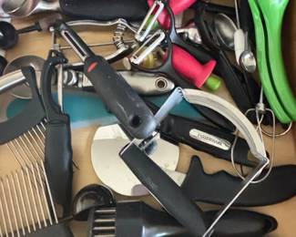 Farberware Kitchen Utensil and Gadget Set