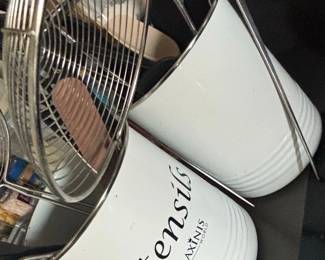Laxinis World Utensil Holder