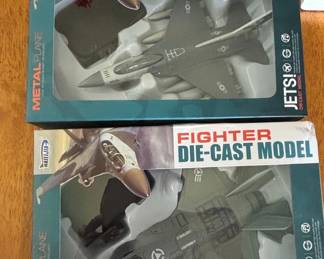 Hailijia DieCast F Lightning II and Unidentified Fighter Jet Models Pack
