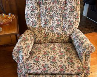 Love this Ladies Rocker Recliner
