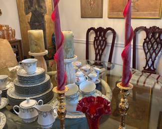 Look at these beautiful red twised candles