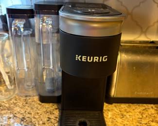 Keurig with 2 water containers