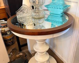 Wonderful side table Round Pedestal with mirror top and wood rim