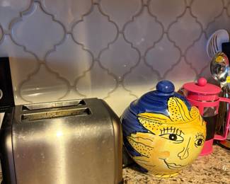 Quisinart Toaster/bagel, Pier 1 Cookie Jar