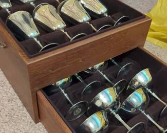 A Vintage 16 Piece Collection Of Italian El De Uberti Silver Plated Wine Goblets