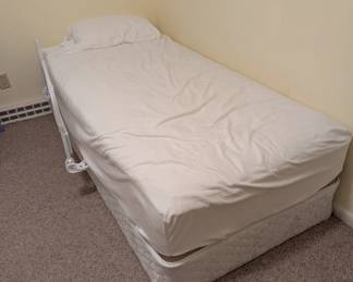 Twin bed and box spring (no frame)
