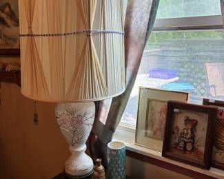 Vtg Decorative Lamp