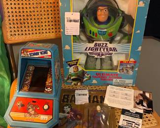 Talking Buzz Lightyear Figure, Vtg Toys