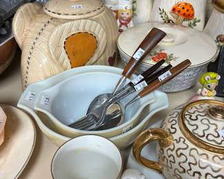 Mixing Bowls, Silverware, Mushroom Canisters