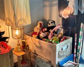 Toys, Wooden Side Table, Vtg Decorative Lamp